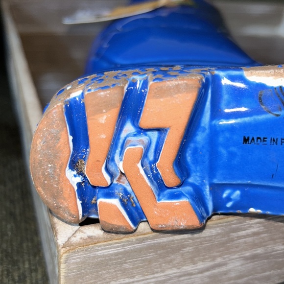 Gardeners Eden Pottery Decor - Picture 9 of 14